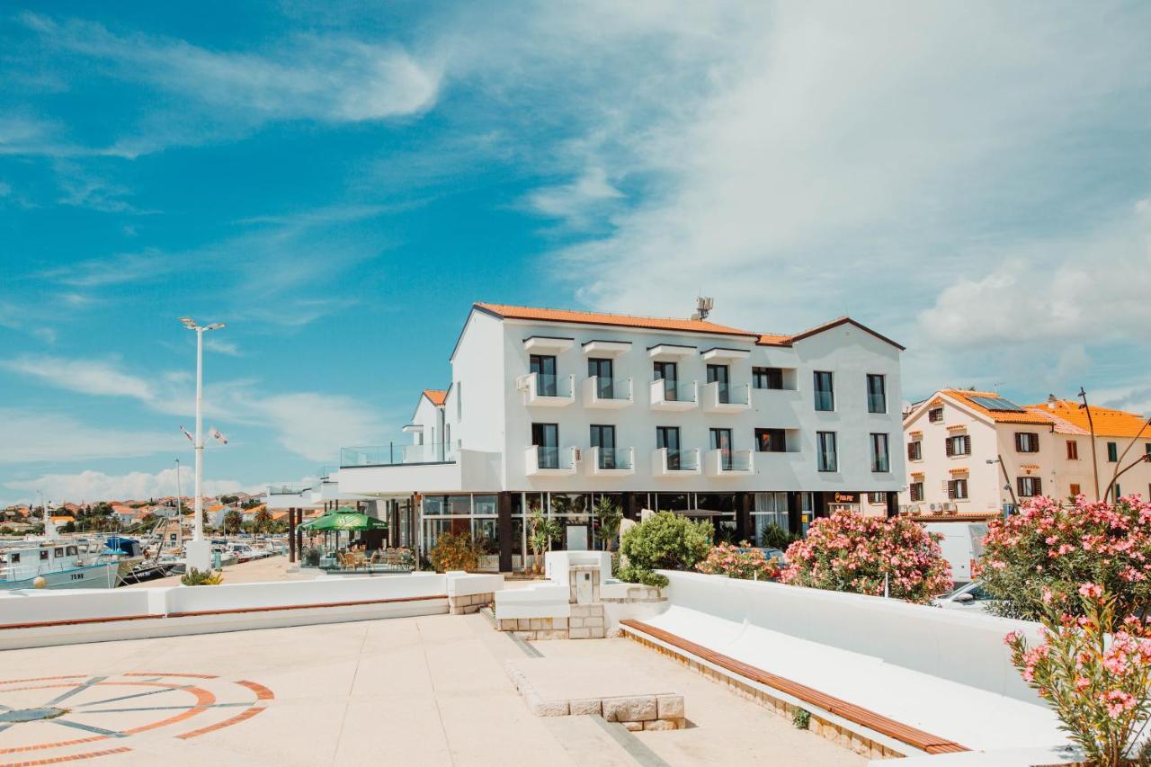 The Loza - Seaside Festival Hotel 诺瓦利娅 外观 照片